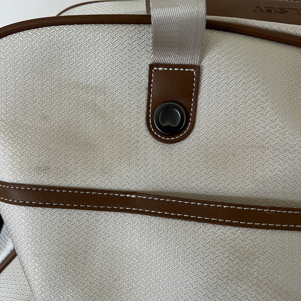 Delsey Paris Soft Air Weekender Duffle Bag - Picture 6 of 9